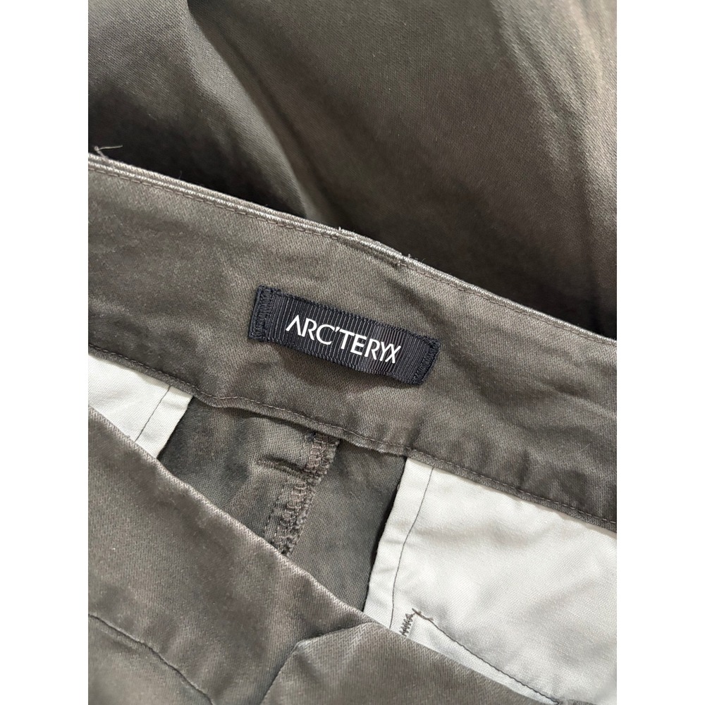 Arcteryx A2B Chino Pants Mens 32 Trim Fit Dark Olive Brown Commuter Trousers EUC - Picture 10 of 11